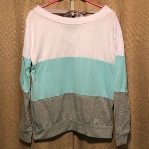 Junior’s Color Block Long Sleeve Tee